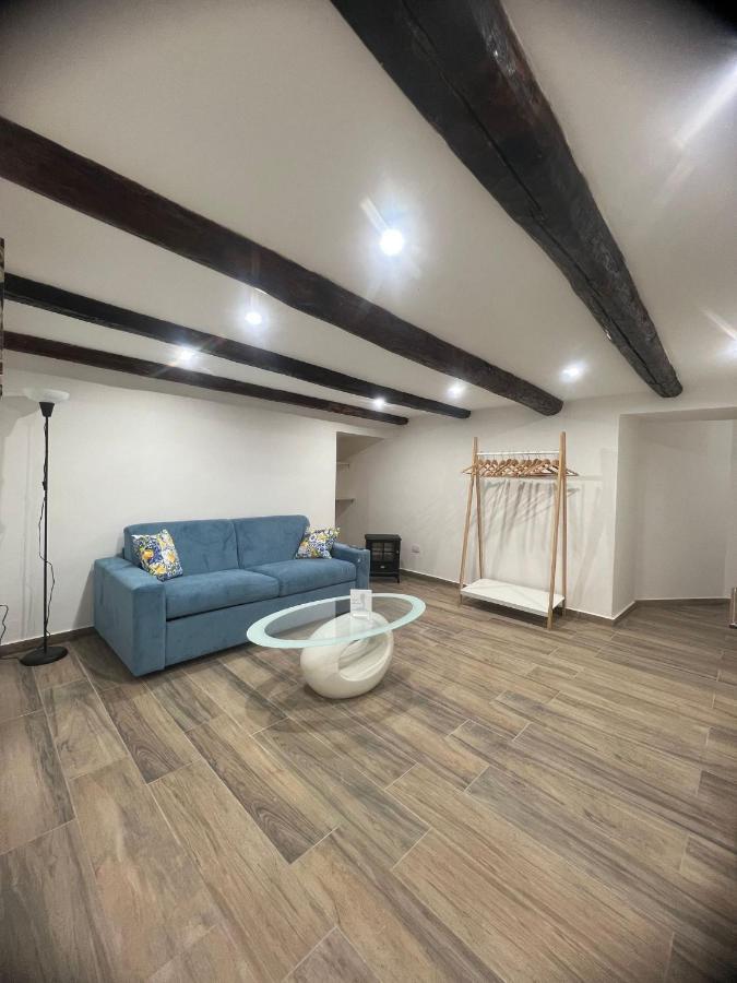 Lucullo's Apartment *