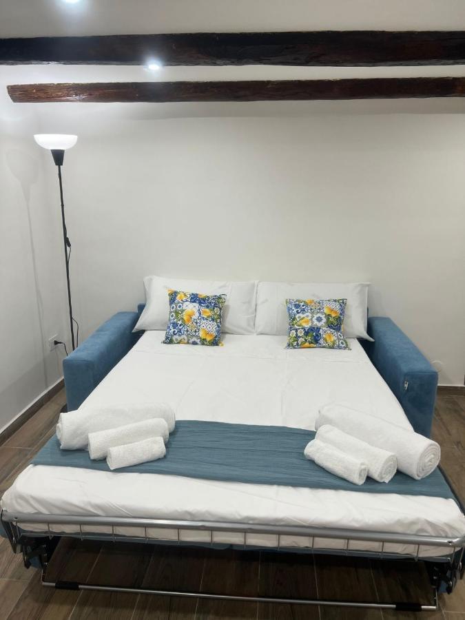 Lucullo's Apartment *